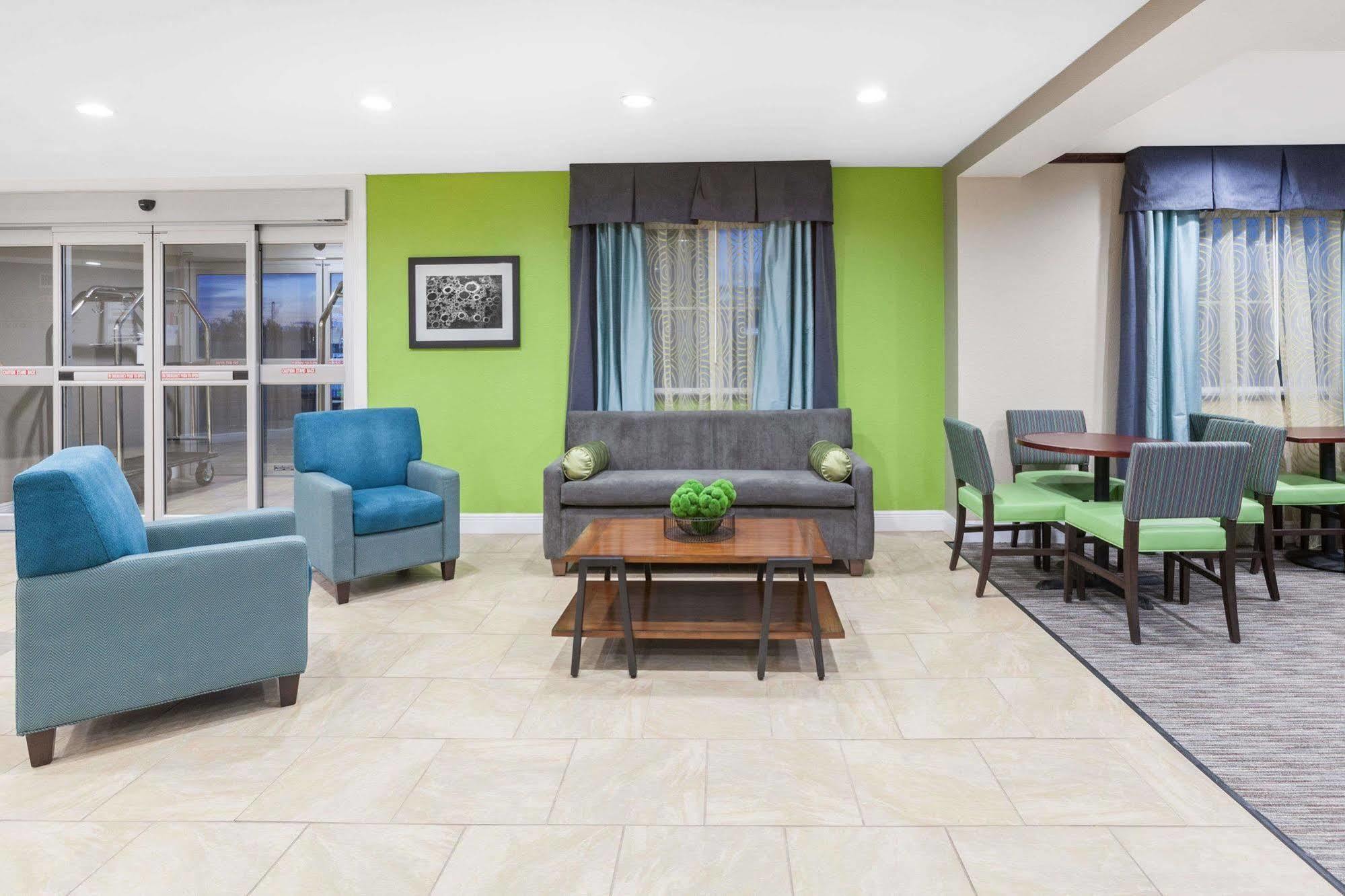Baymont By Wyndham Midland Center Ξενοδοχείο Εξωτερικό φωτογραφία
