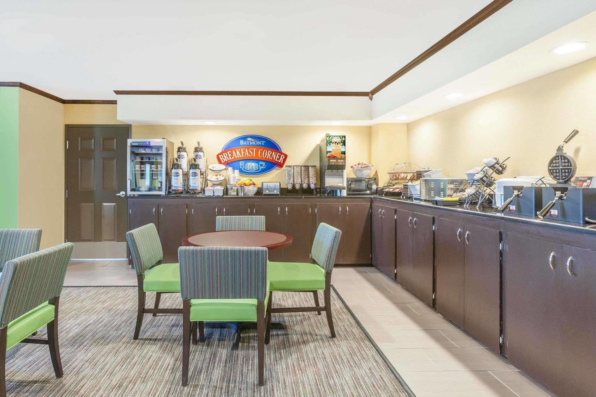 Baymont By Wyndham Midland Center Ξενοδοχείο Εξωτερικό φωτογραφία